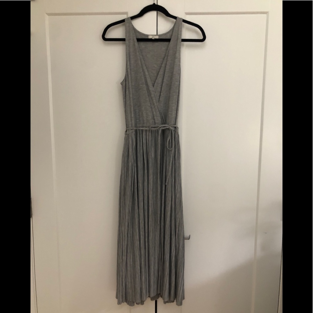 Joie midi grey pleated dress (sz small)